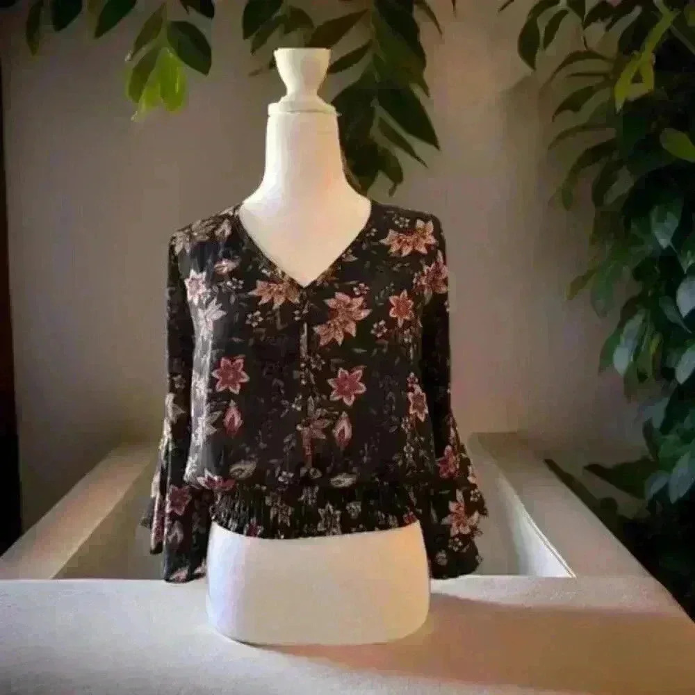 kaii Los Angeles Floral Blouse Size M
